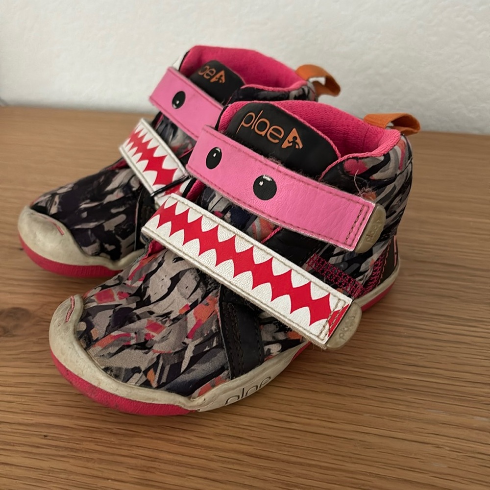 PLAE MAX Sneakers - Deep Space Purple 8 - with Dominique Pink Tabs